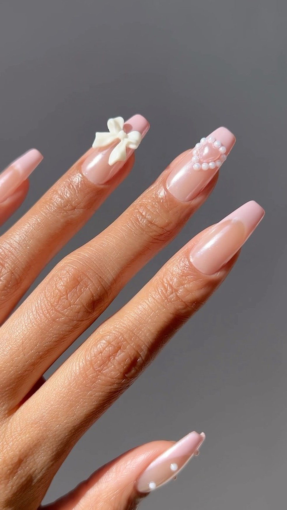Laços nas unhas — Foto: Reprodução/Instagram