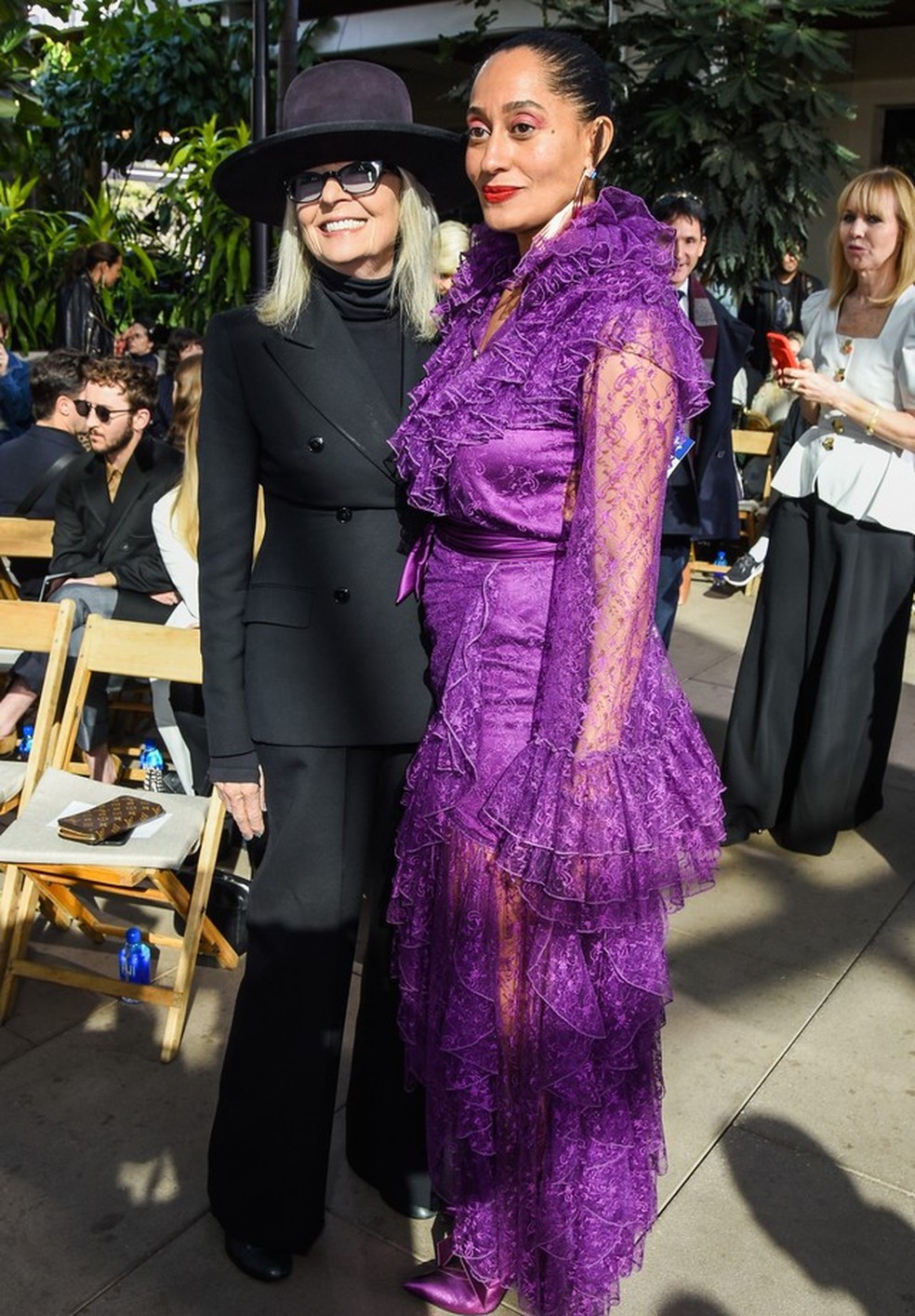 Diane Keaton e Tracee Ellis Ross no desfile da Rodarte (Foto: Getty Images) — Foto: Vogue