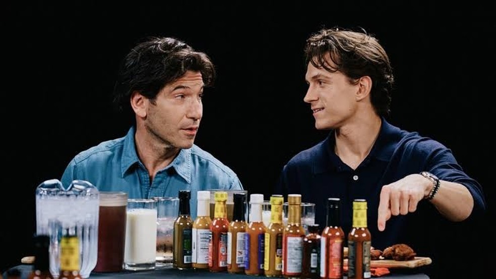 Jon Bernthal e Tom Holland — Foto: Reprodução/YouTube