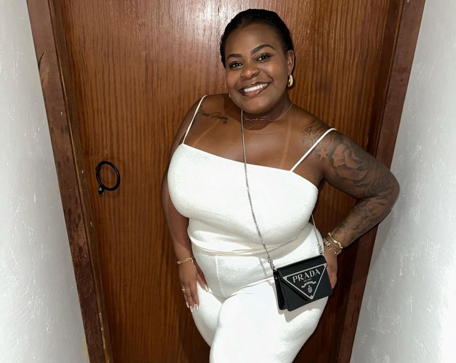 Jojo todynho inicia o ano com look all white celebridades vogue