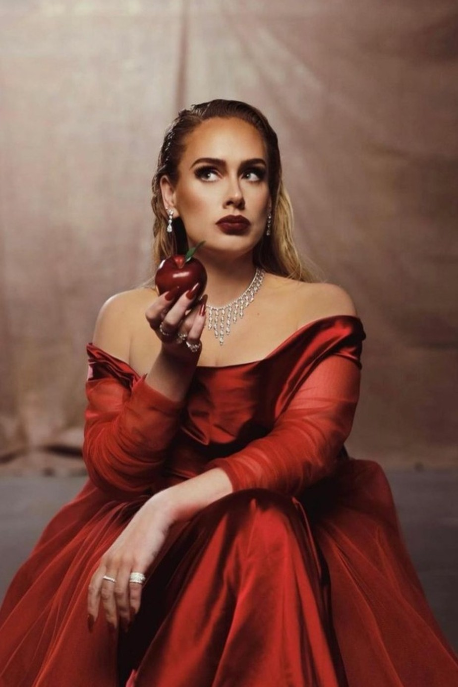 Adele revela que quer trazer a próxima turnê para o Brasil