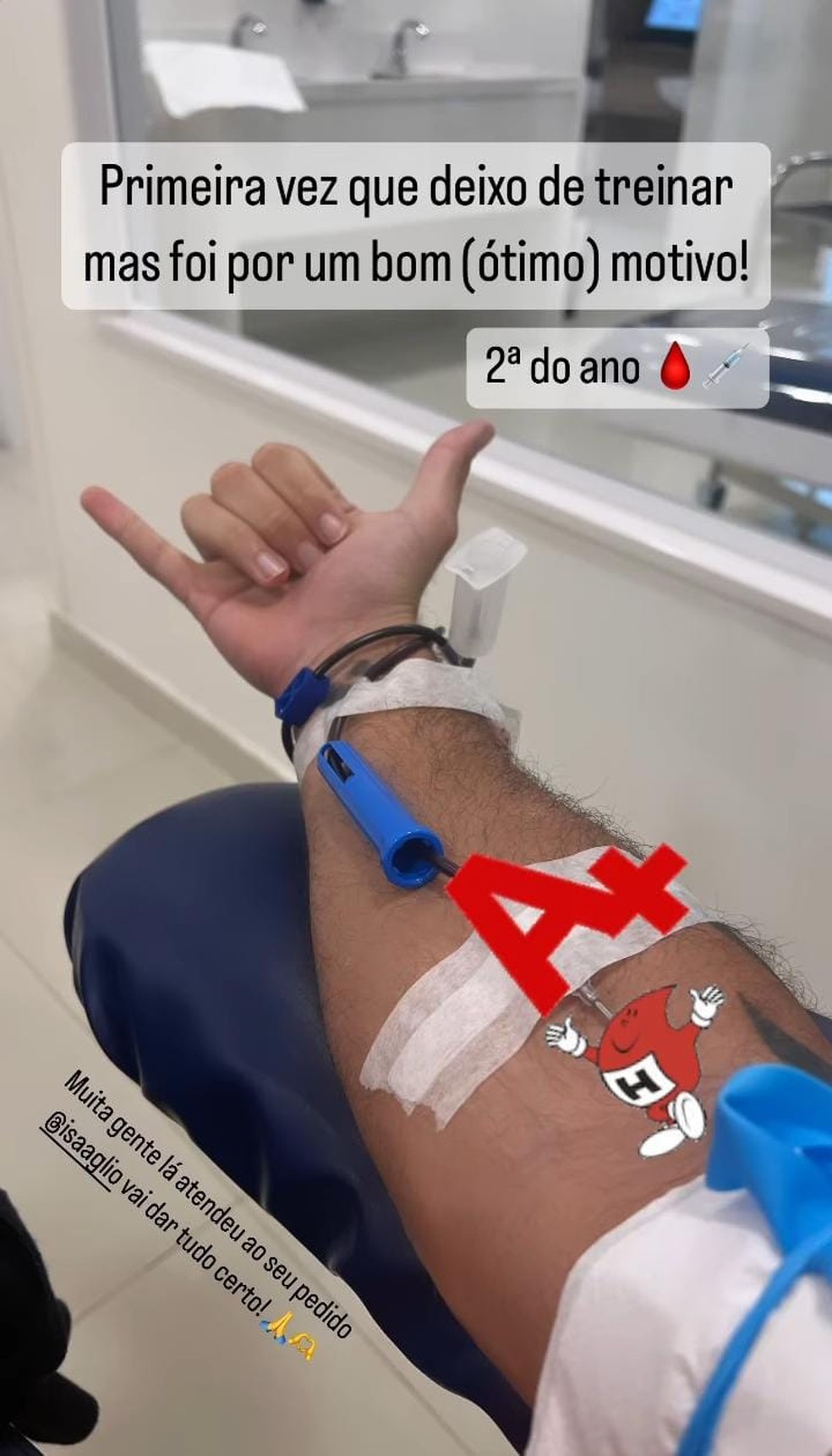 Ronald doa sangue para Mingau — Foto: Reprodução/Instagram