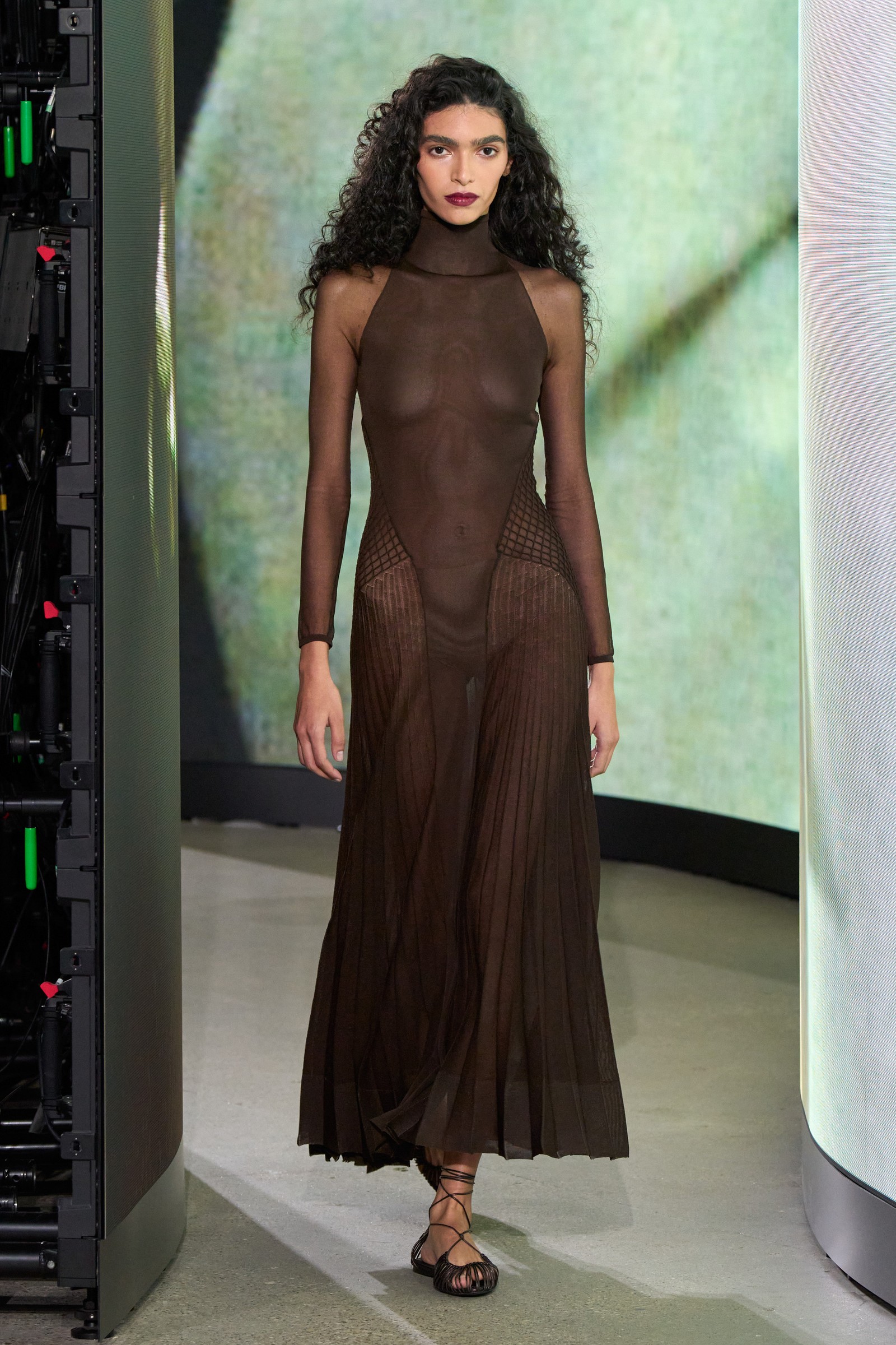 Alaïa | Paris | Verão 2027 — Foto: Launchmetrics Spotlight