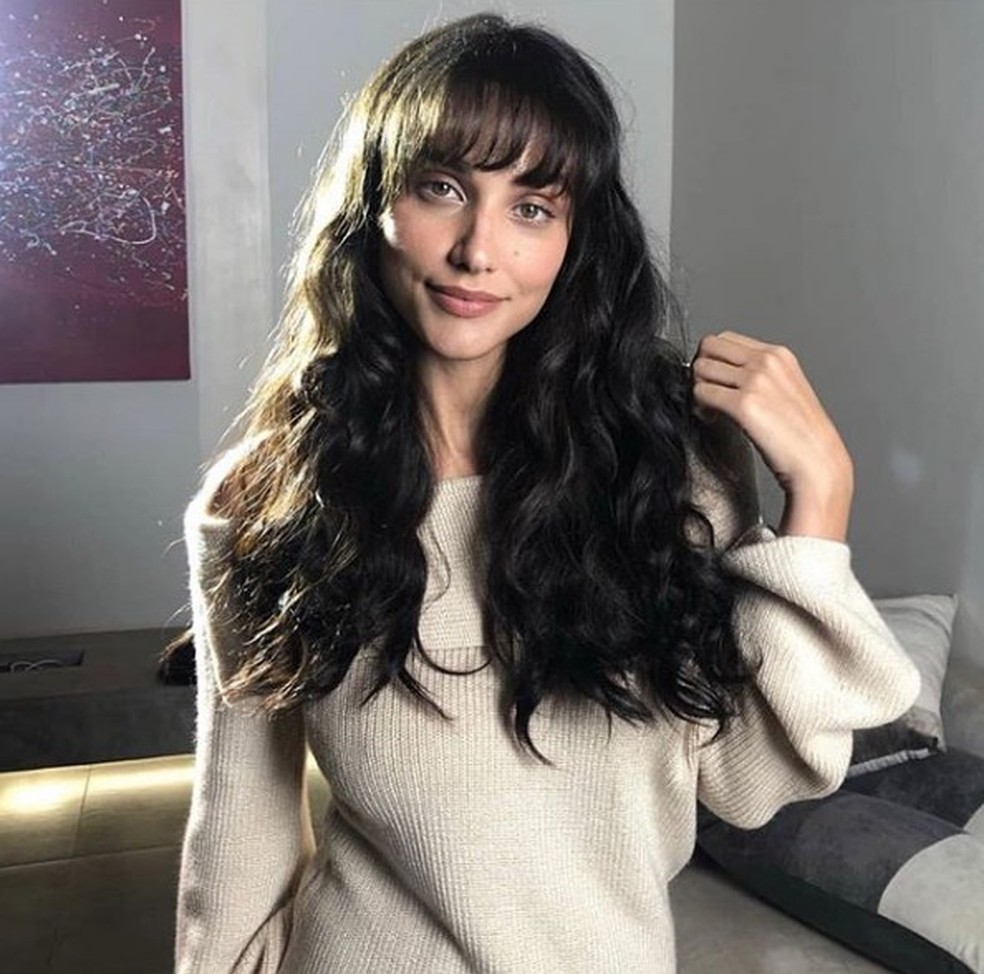 'Transformei dor em poder', diz Débora Nascimento no dia de seu aniversário