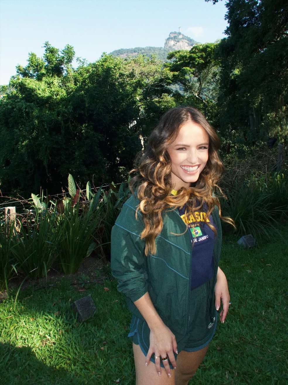Larissa Manoela elege look "Brasil Core" e entra no clima da Copa do Mundo — Foto: Reprodução/Instagram