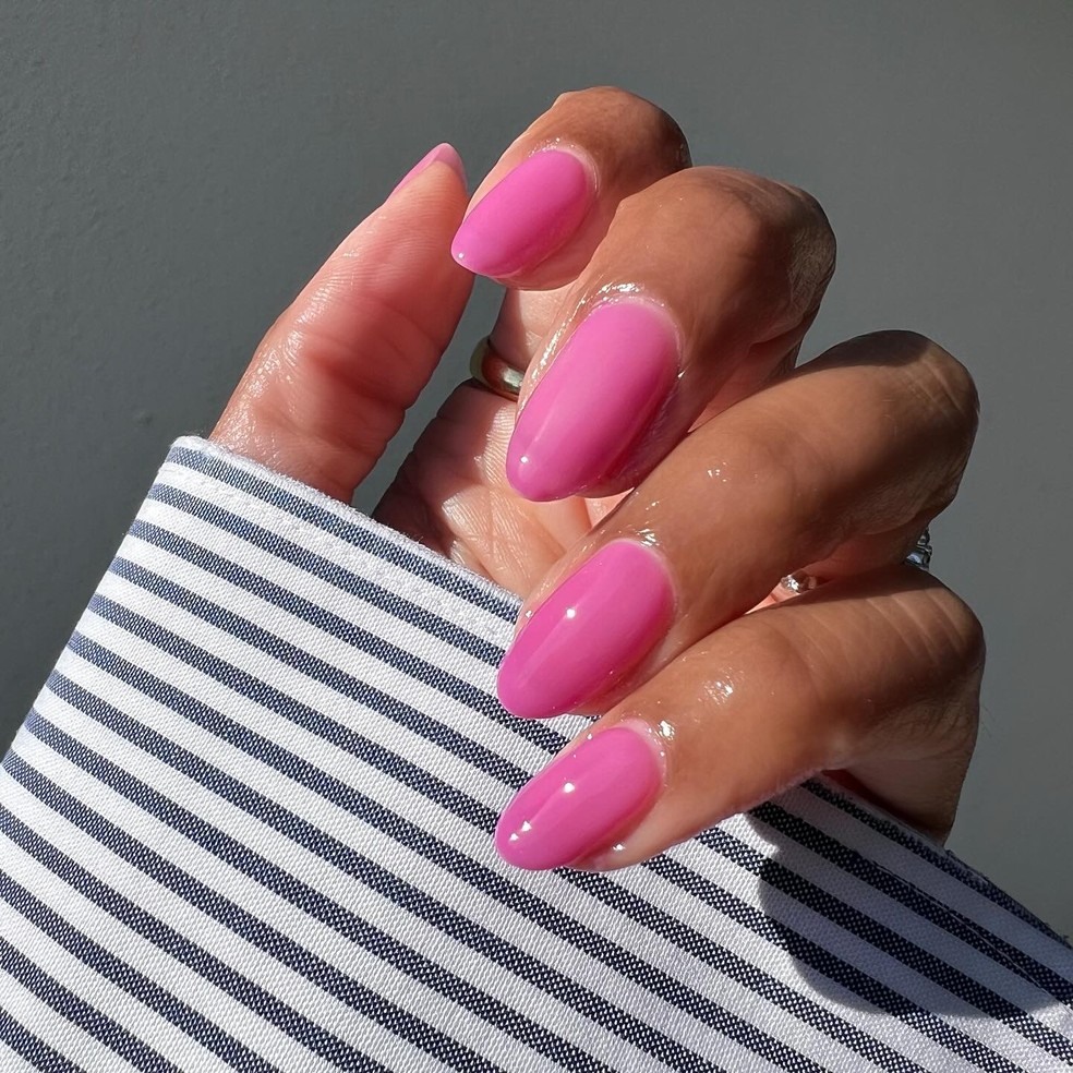 Unhas jelly — Foto: Reprodução/Instagram @oliveandjune