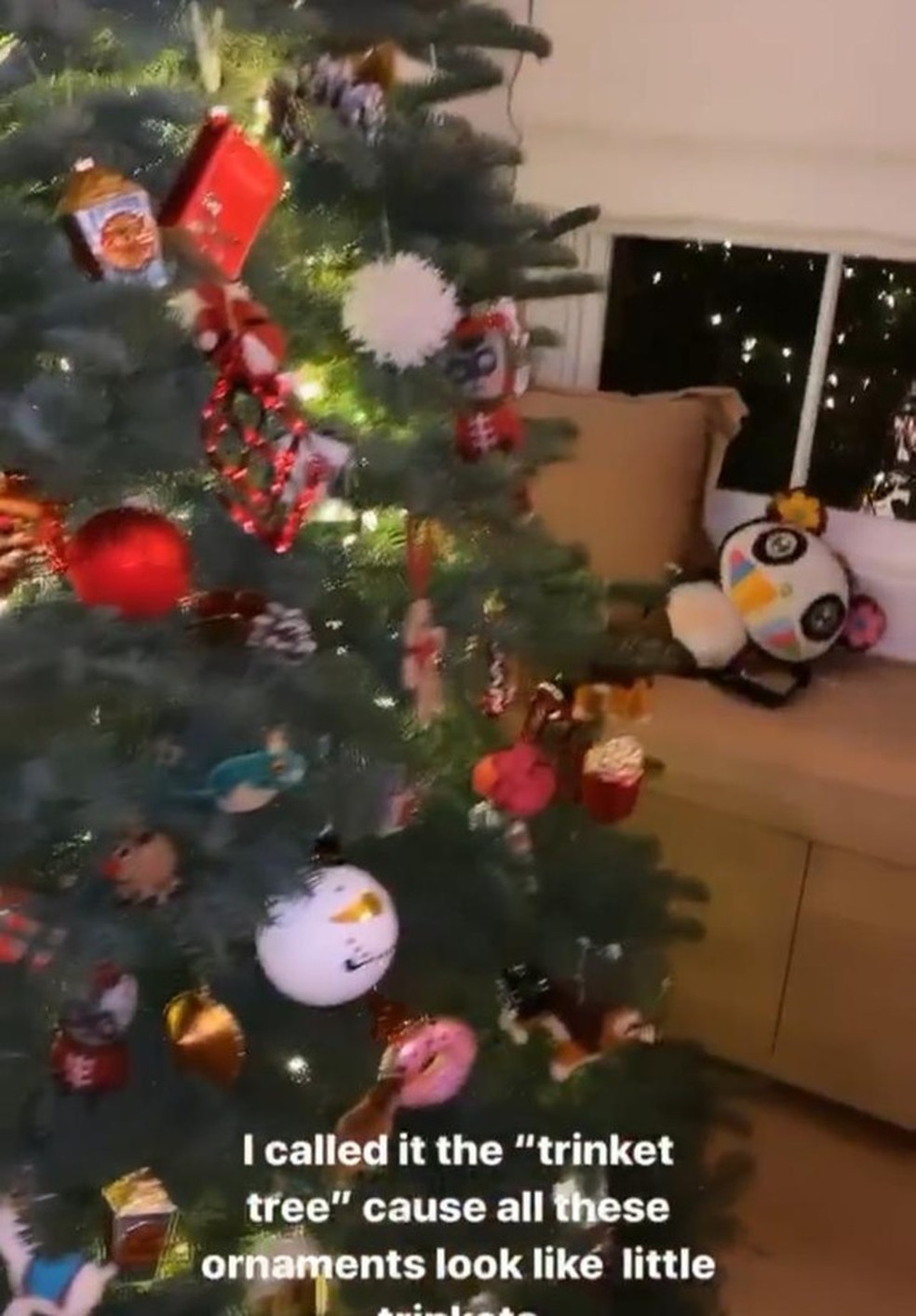Hailey Baldwin mostra e celebra decoração divertida da sua primeira