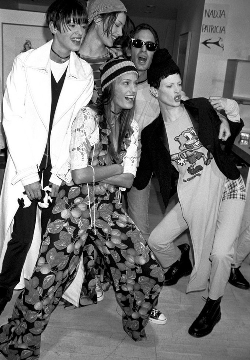 A coleção grunge de Marc Jacobs para a Perry Ellis, desfilada em 1992 (Foto: WWD) — Foto: Vogue