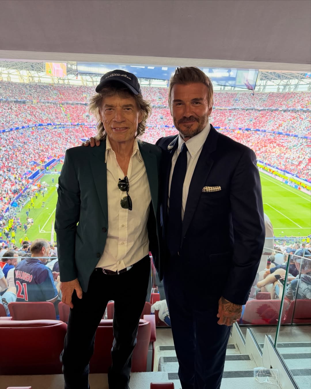 David Beckham posta foto com Mick Jagger e brasileiros invadem perfil: 