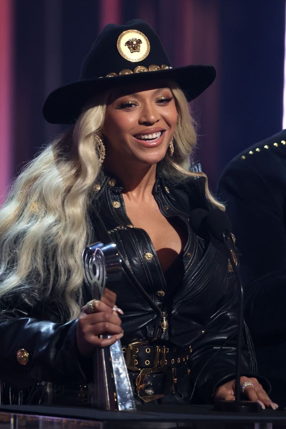iHeartRadio em 2014: Beyoncé ganha prêmio e é homenageada com Innovator ...