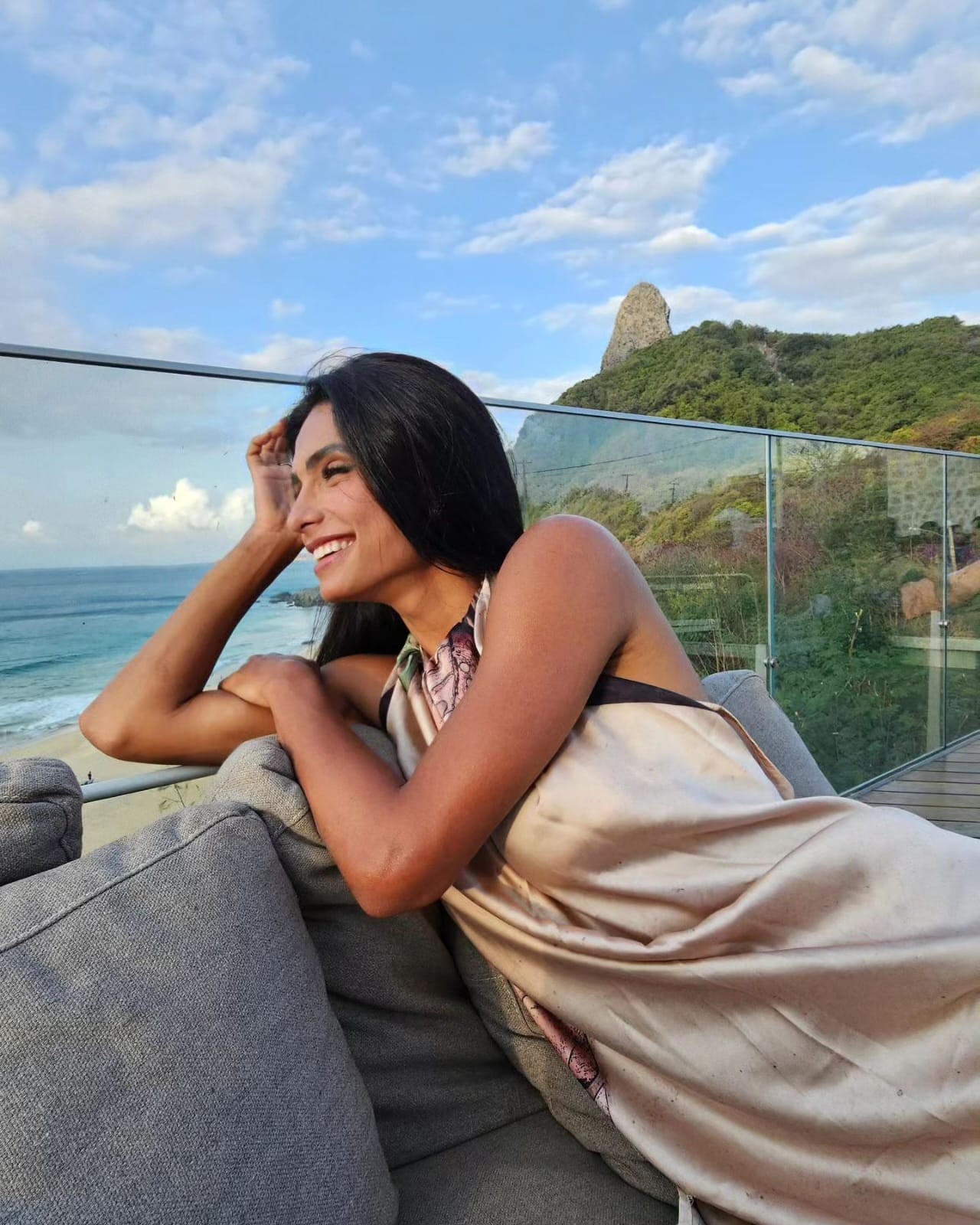 Carol Ramiro exibe cliques encantadores no Rio de Janeiro