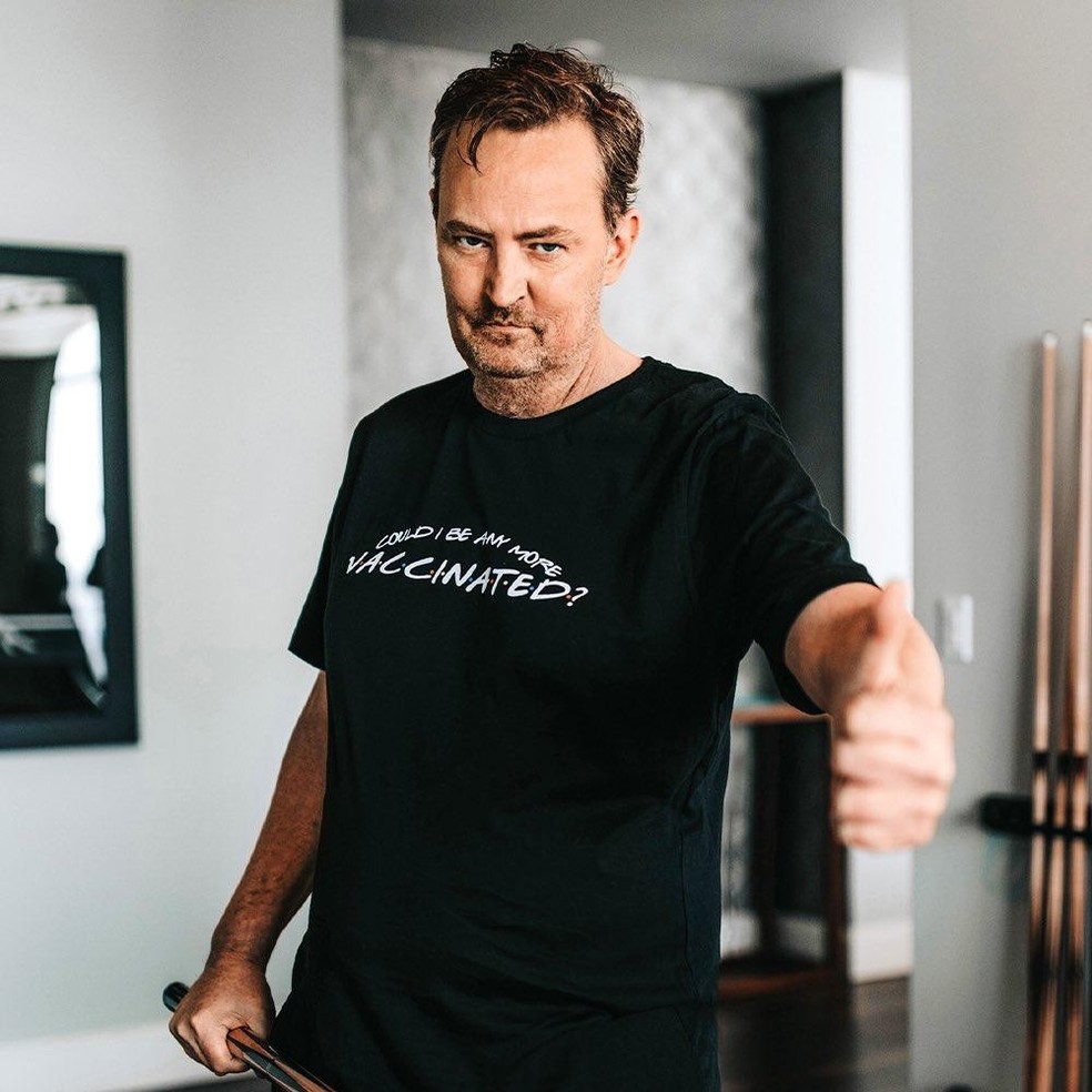 Matthew Perry (Foto: Reprodução/Twitter) — Foto: Vogue
