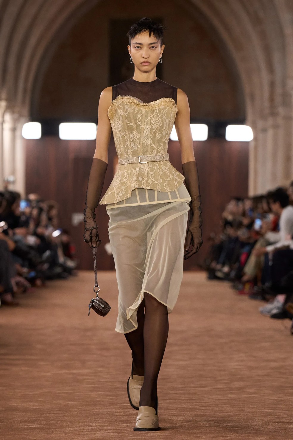 Coleção verão 2026 Acne Studios, apresentada em outubro passado. — Foto: Isidore Montag