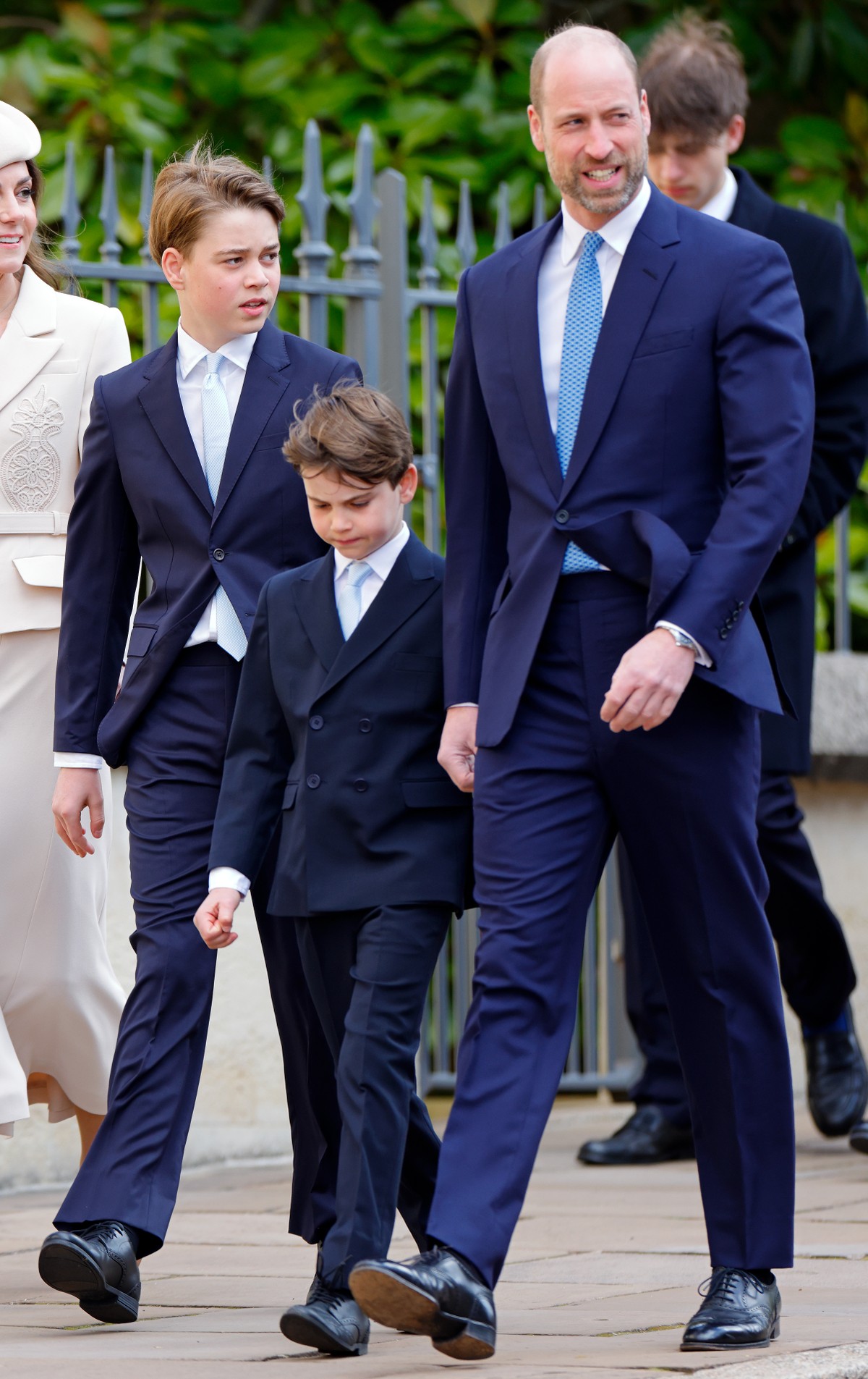 Tal pai, tal filho? Príncipe William brinca com altura após George ...