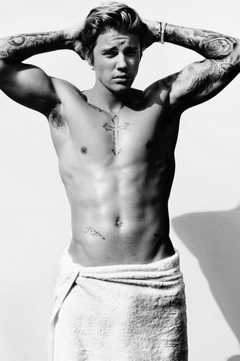 Justin Bieber: Towel Series (Foto: Reprodução/Instagram) — Foto: Vogue