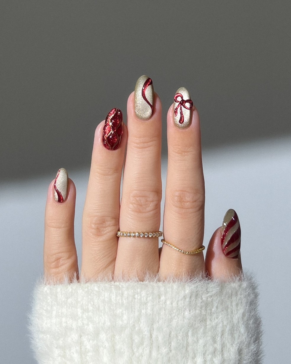 Ideias criativas de nail art natal
