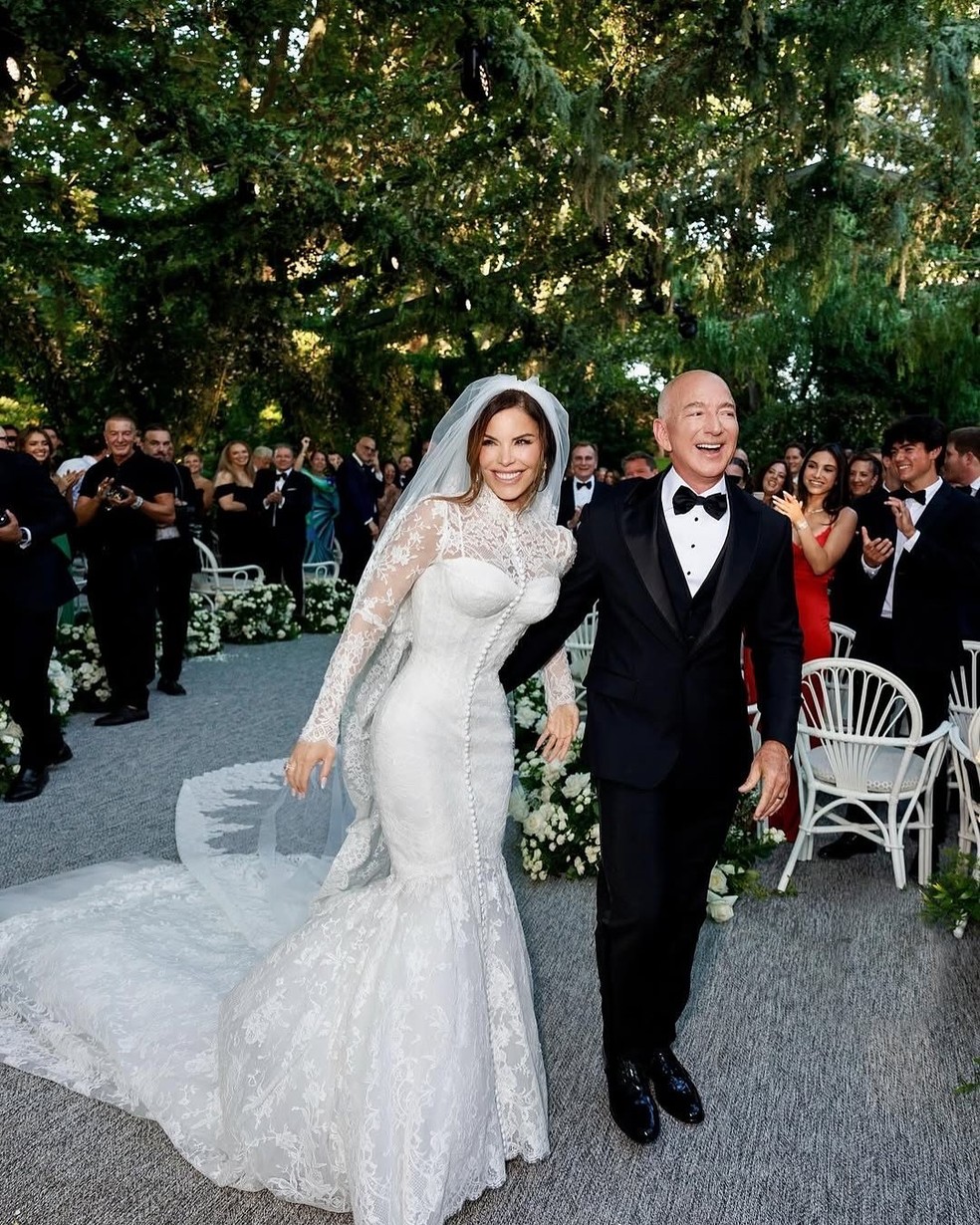 Lauren Sánchez e Jeff Bezos — Foto: German Larkin