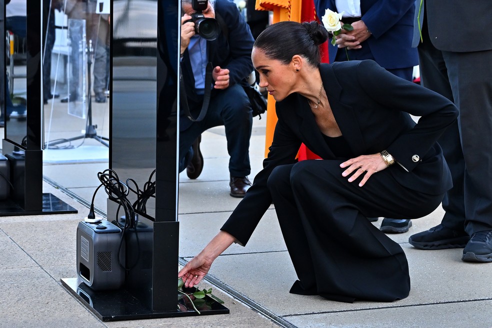 Meghan Markle na abertura do Lost Screen Memorial — Foto: Getty Images