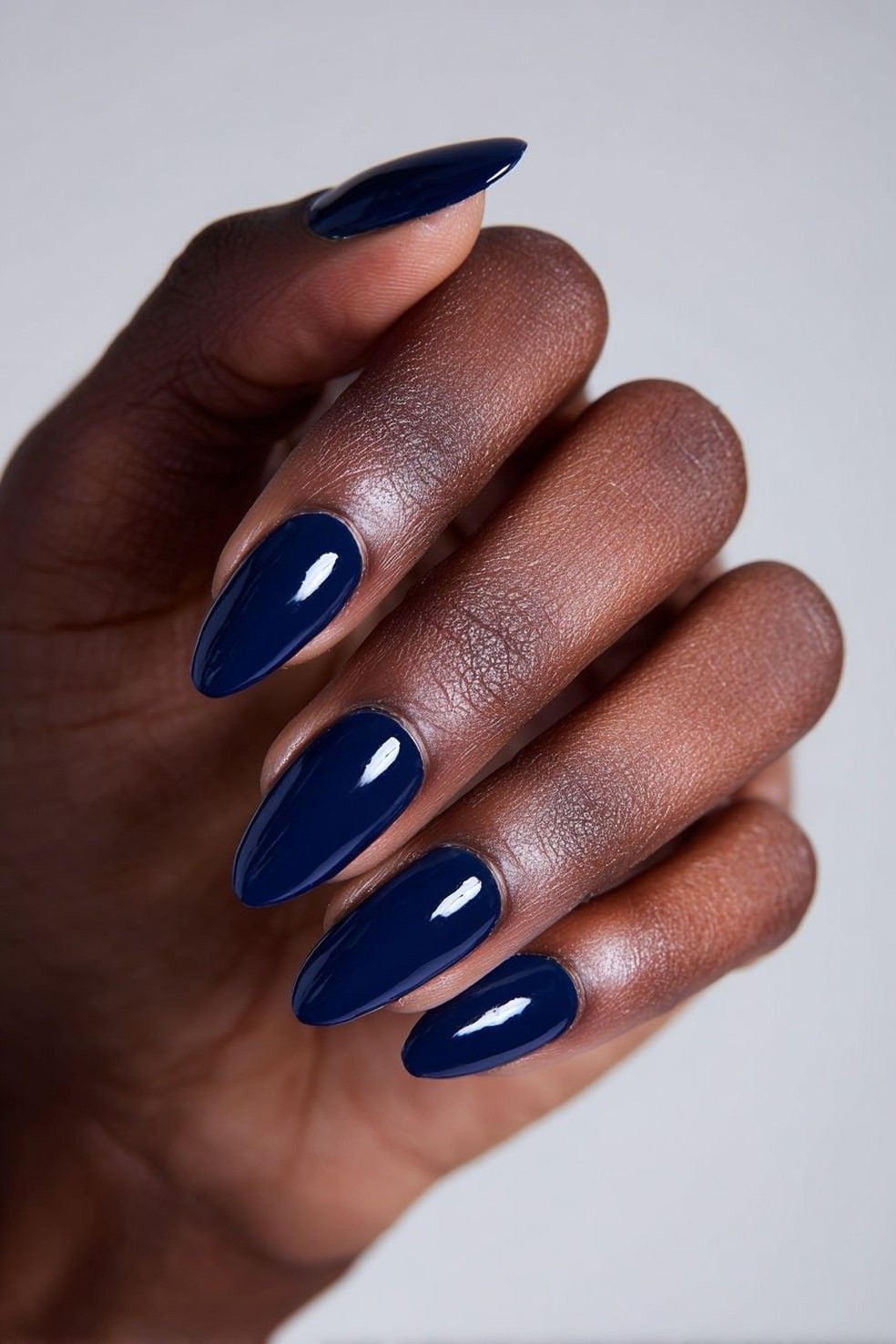 Cor midnight-blue para o outono 2026 — Foto: Reprodução Instagram @rosenambasa