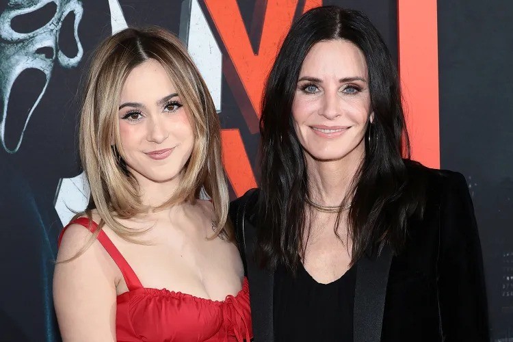 Courteney Cox fala sobre ensinamentos de beleza que compartilha com a filha Coco