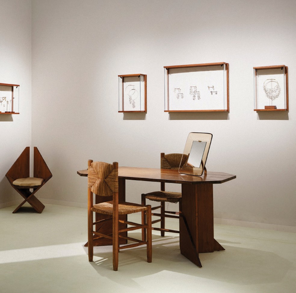 Exposição da joalheria Ana Khouri na feira de arte TEFAF — Foto: Divulgação