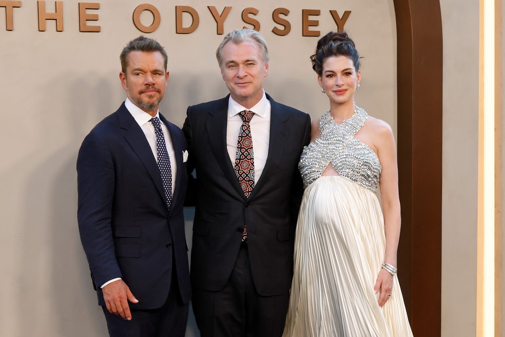 Matt Damon, Christopher Nolan, e Anne Hathaway — Foto: Getty Images
