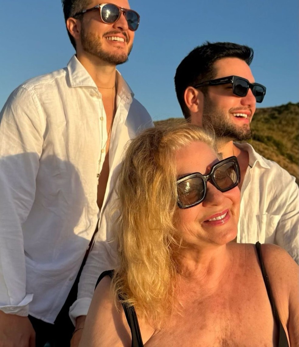 Vera Fischer posa em barco — Foto: Reprodução/Instagram