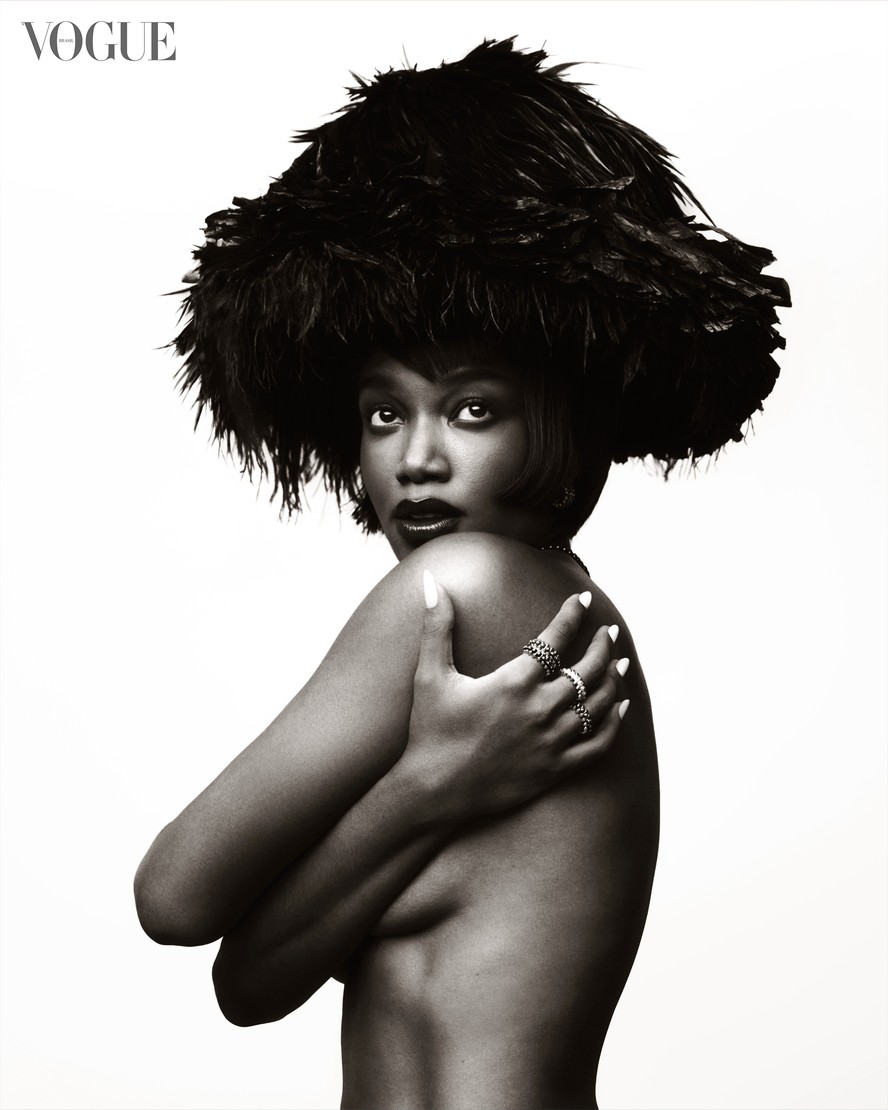 Capa de abril da Vogue, Iza garante: 'Me sinto mais dona de mim do
