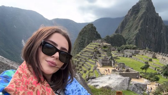 Jade Picon abre álbum de fotos de viagem a Machu Picchu