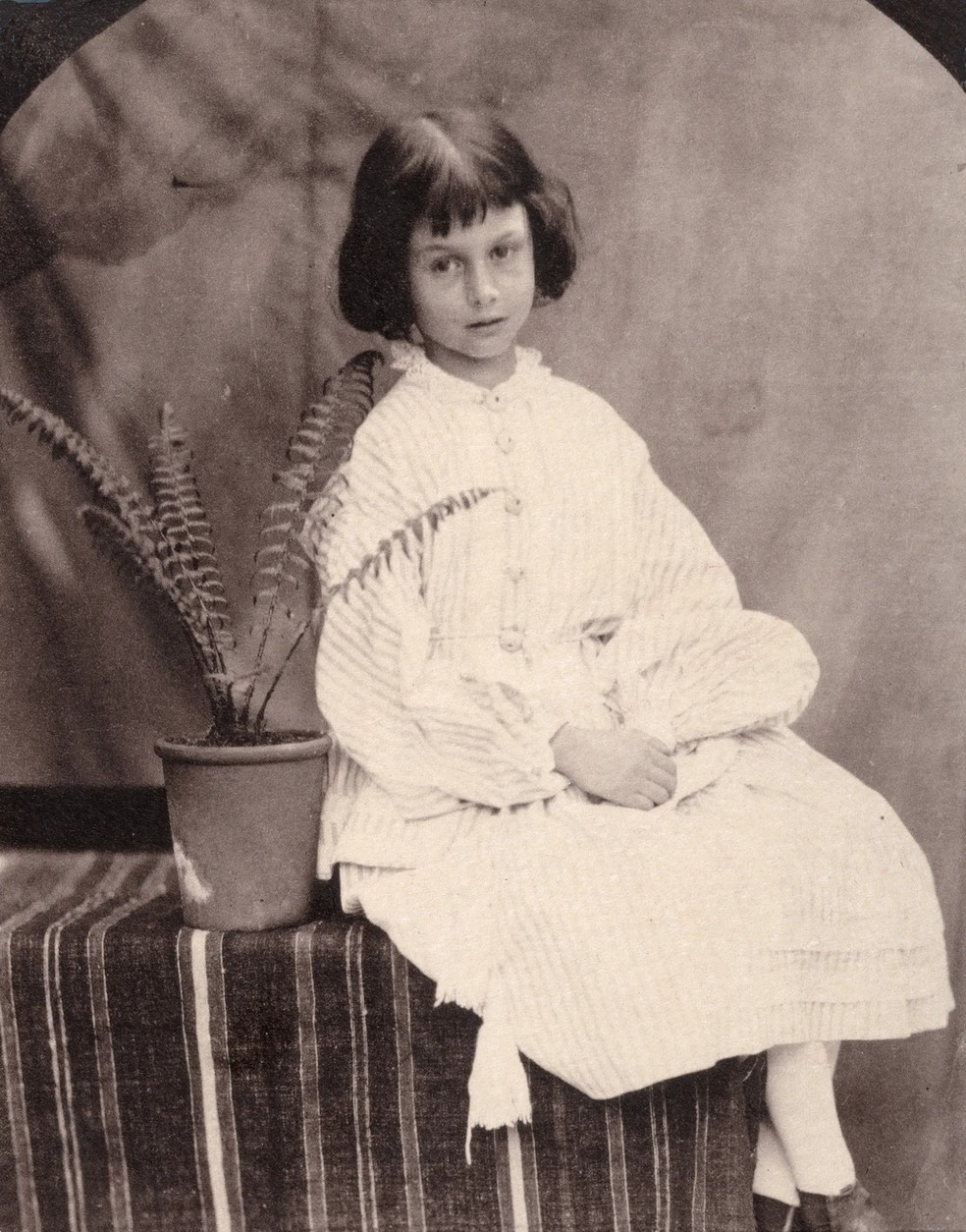 Alice Liddell, a inspiração para Alice no País das Maravilhas, de Lewis Carroll. — Foto: Getty Images