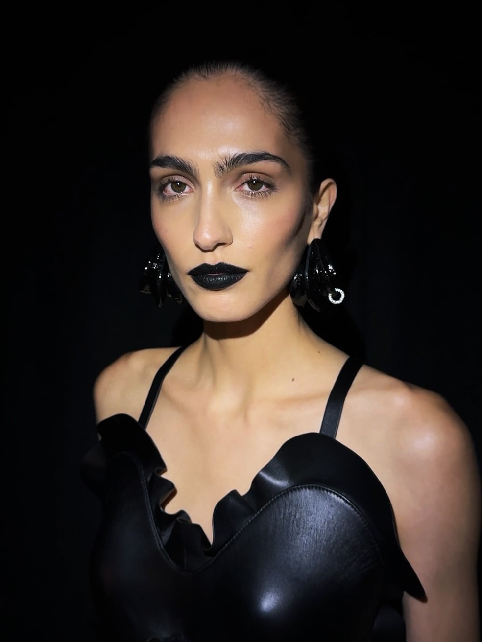 Beleza do desfile de Schiaparelli na semana de moda de Paris verão 2027 — Foto: Reprodução/Instagram