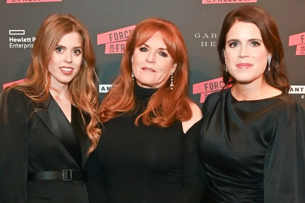 As princesas Beatrice, Sarah Ferguson e Eugenie — Foto: GettyImages