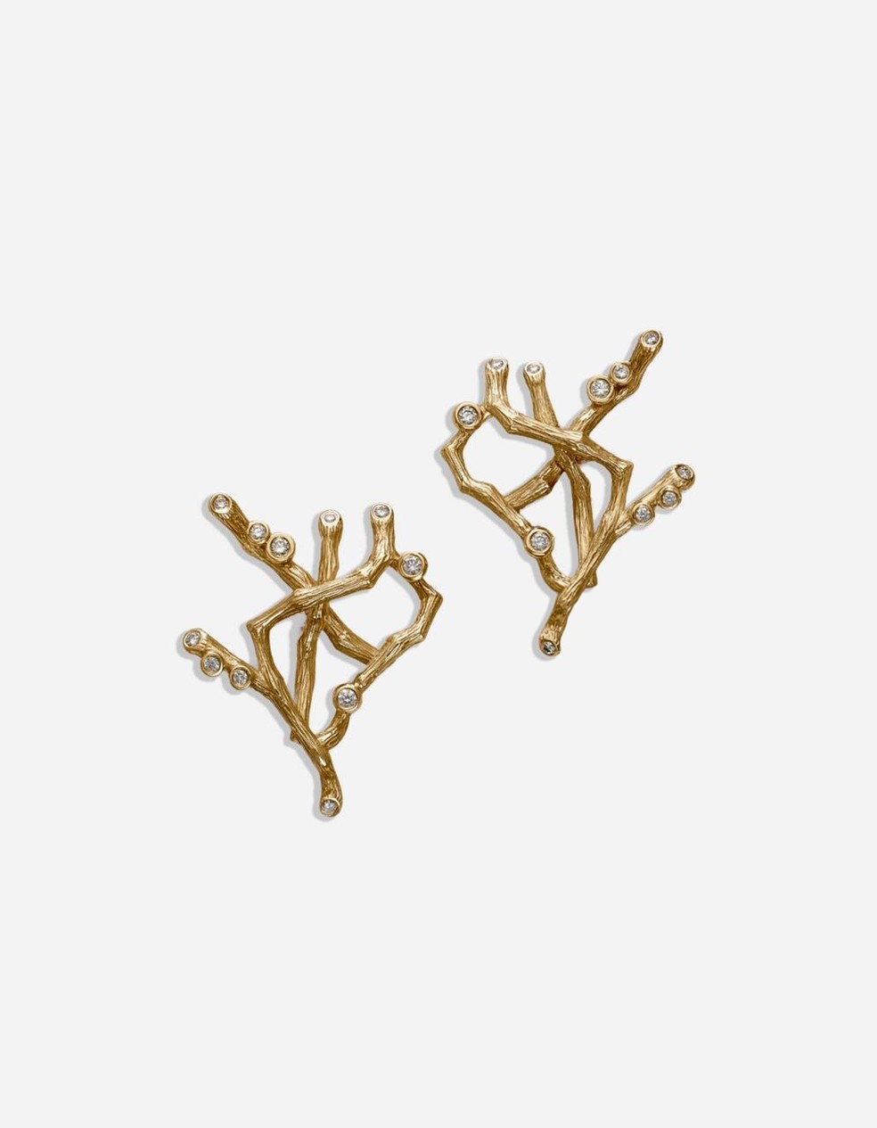 Brincos Branch, desenvolvidos em colaboração com o estilista Jason Wu na coleção SAUER x Jason Wu — Foto: SAUER