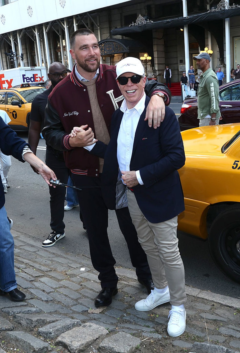 Travis Kelce e Tommy Hilfiger — Foto: GettyImages