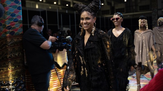 Vogue no Africa Fashion Week Brasil: confira os destaques do primeiro dia de desfiles 
