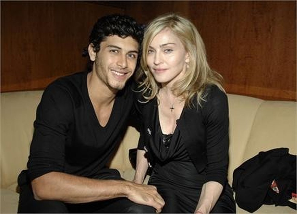 Madonna e Jesus Luz (Foto: Reprodução Instagram) — Foto: Vogue
