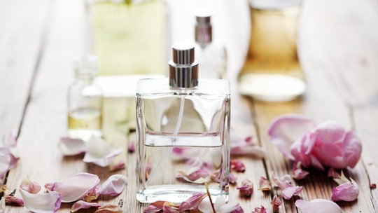 Qual perfume usar na primavera? Veja 11 fragrâncias florais que são a cara da estação