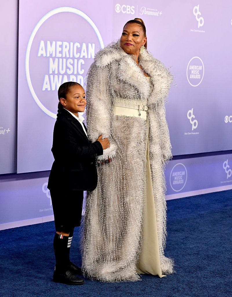 Queen Latifah marca presença à 52ª edição do American Music Awards com o filho, Rebel Nichols Owens