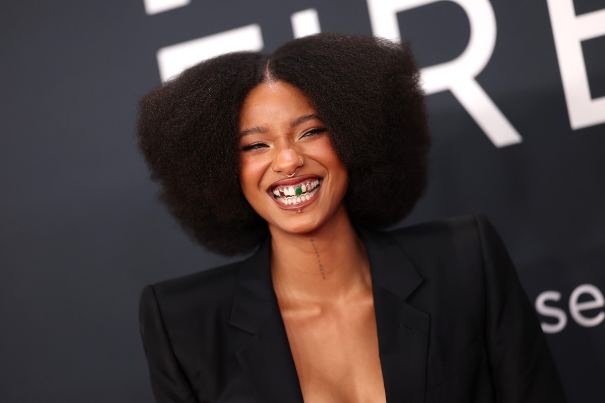 Grillz: O Acessório de Luxo que Conquistou as Celebridades no Grammy 2025