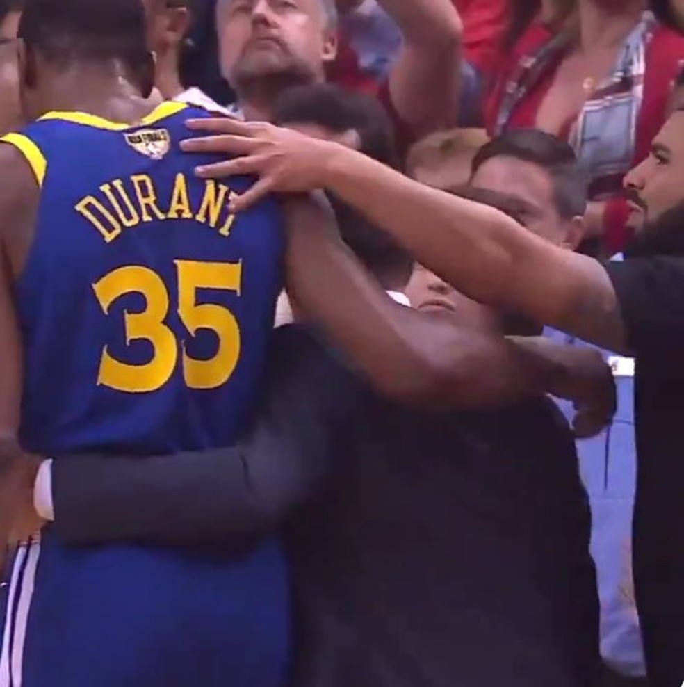 Após lesão nas finais da NBA, Drake se solidariza com Kevin Durant