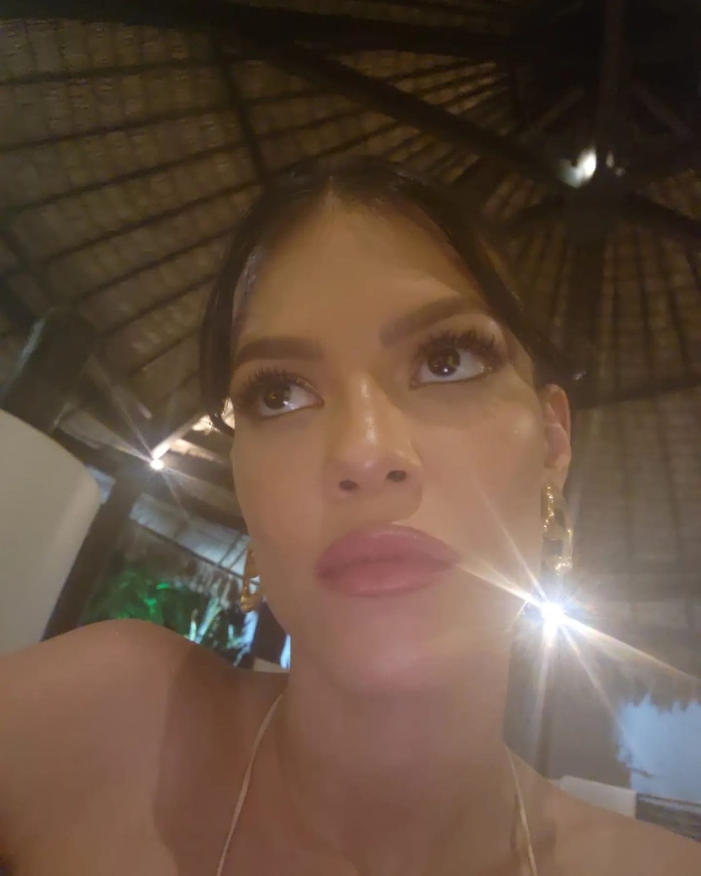 Vitória Strada exibe moods do seu dia a dia