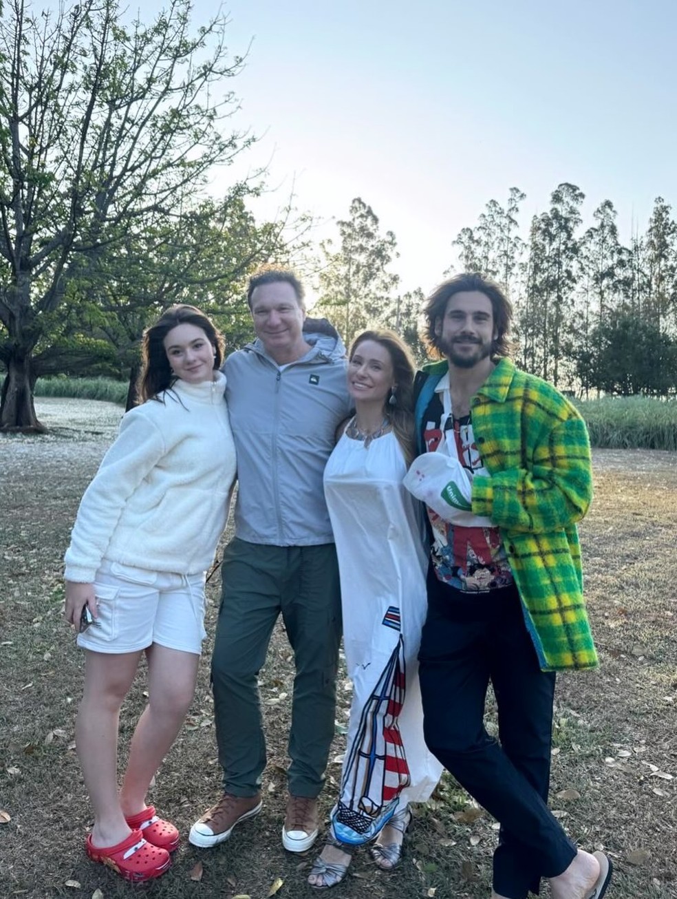Maria Fernanda, Edson, Giselle e Nicolas Prattes — Foto: Reprodução/Instagram