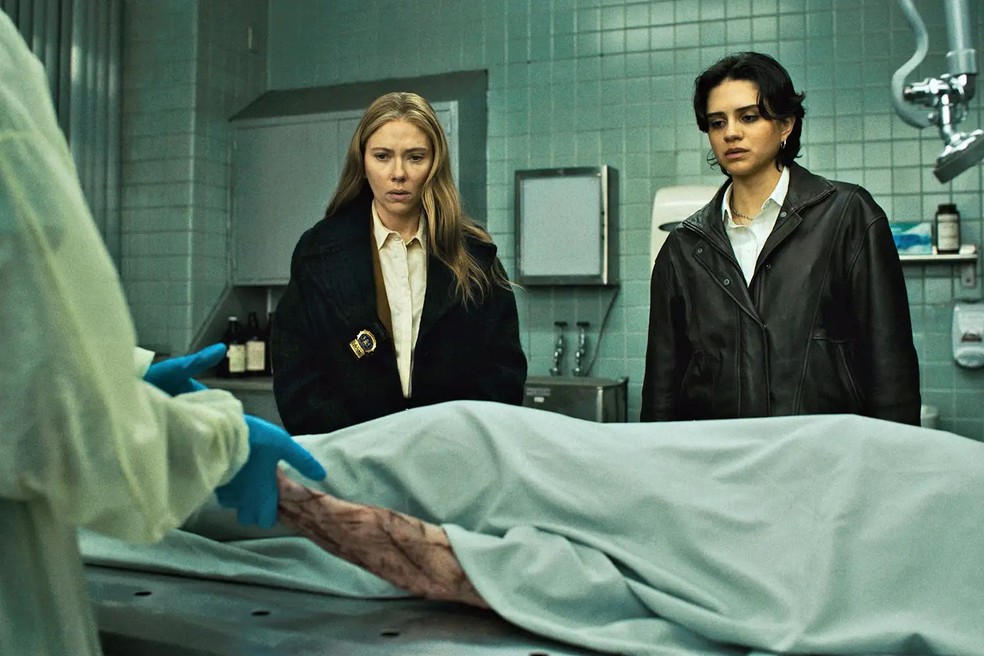 Julie Miller (Scarlett Johansson) e Gina (Sasha Calle) em O Exorcista: Mártires, dirigido por Mike Flanagan — Foto: Universal Studios