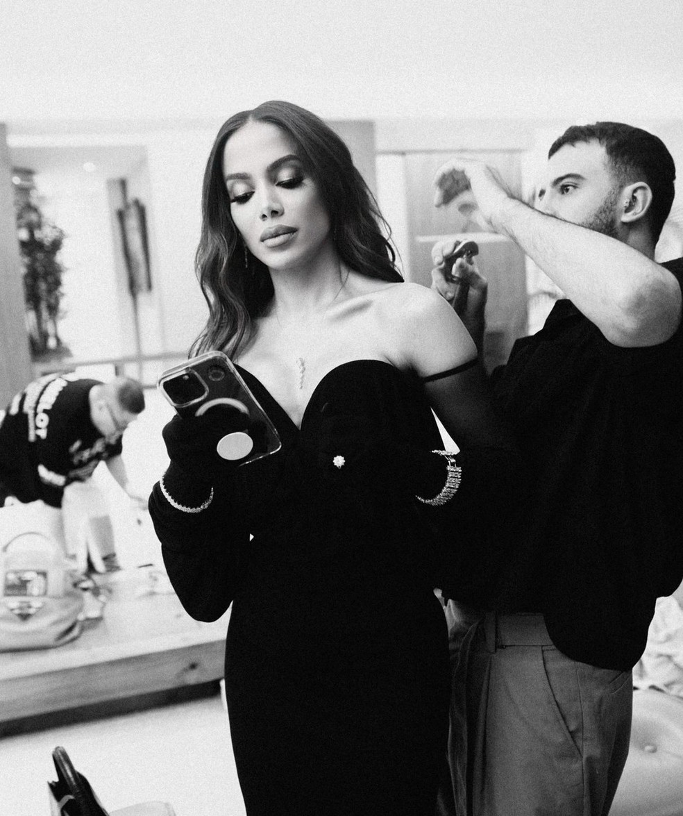 anitta-elege-look-all-black-para-o-pr-mio-multishow